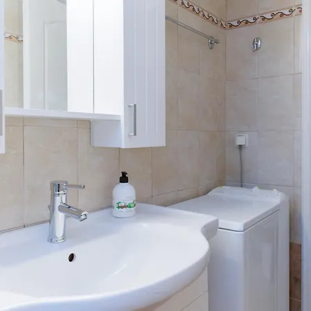 Seaview Retreat - A Stone-built Escape Plátsa