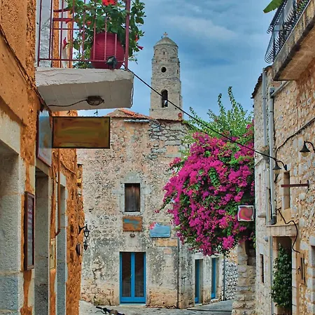 Seaview Retreat - A Stone-built Escape Holiday home Platsa