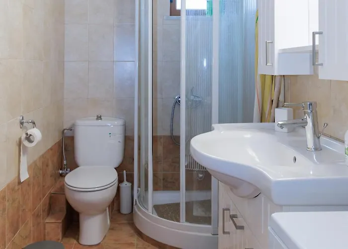 Feriehus Seaview Retreat - A Stone-built Escape Plátsa