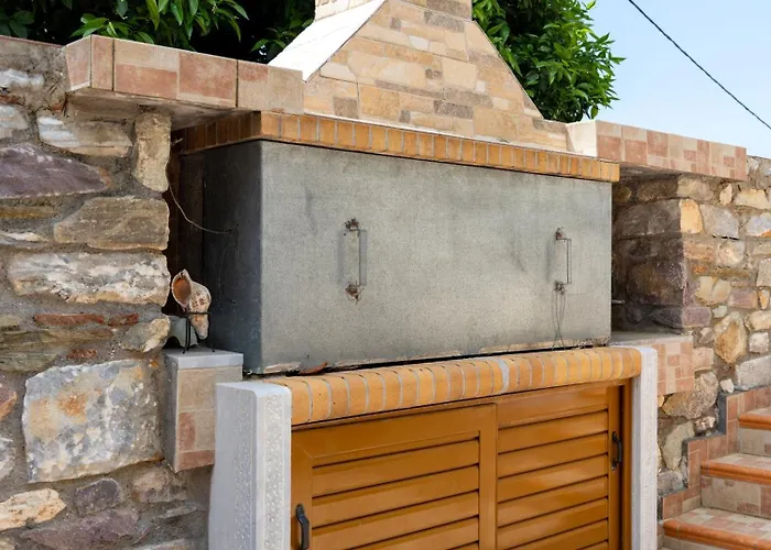 Seaview Retreat - A Stone-built Escape